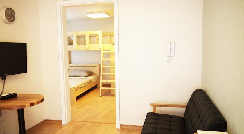 Apartment Travelers Planet Type