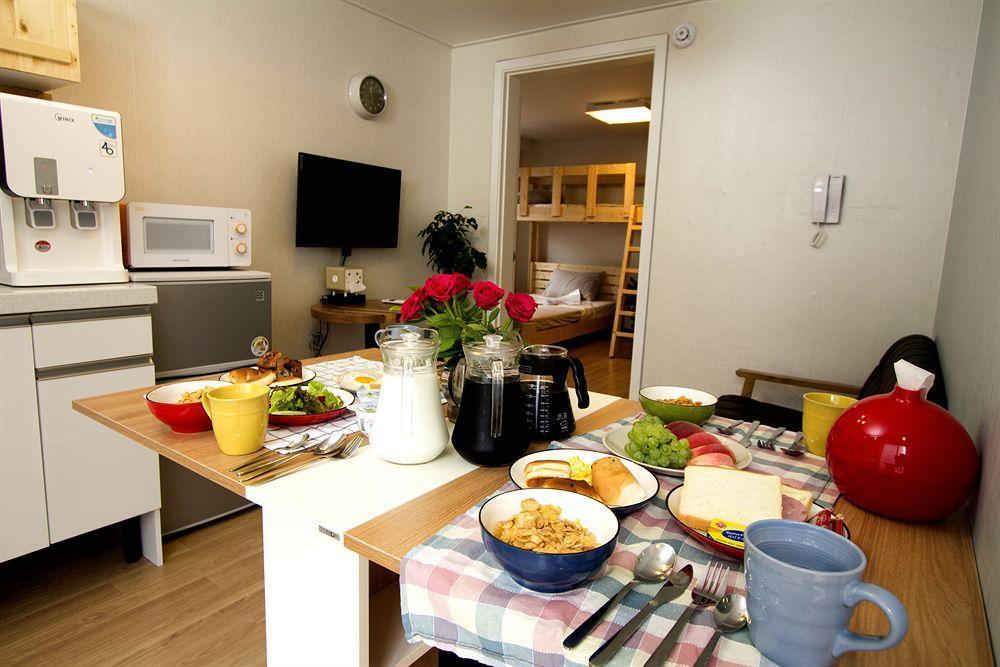 Apartment Travelers Planet Type *